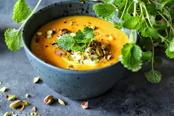 Proteinrig gulerodssuppe med rom